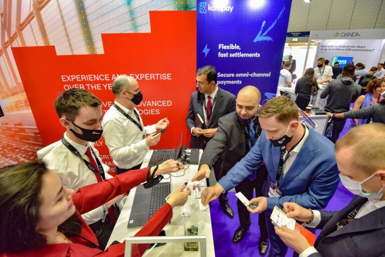 iFX Expo Dubai：哪家公司最适合展台搭建和设计？